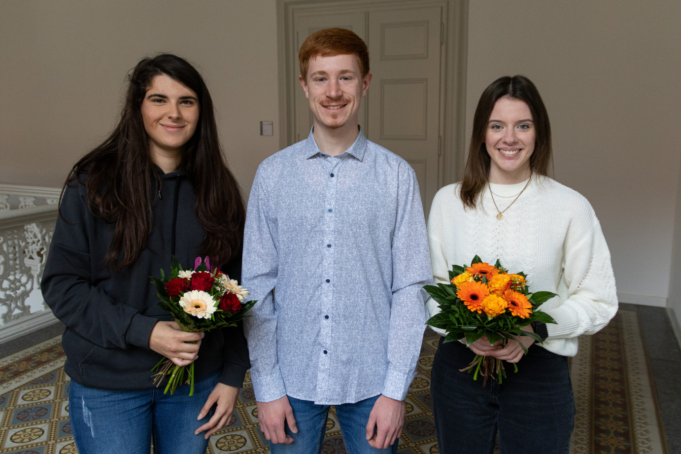 Gruppenbild der Azubis mit abgeschlossener Berufsausbildung